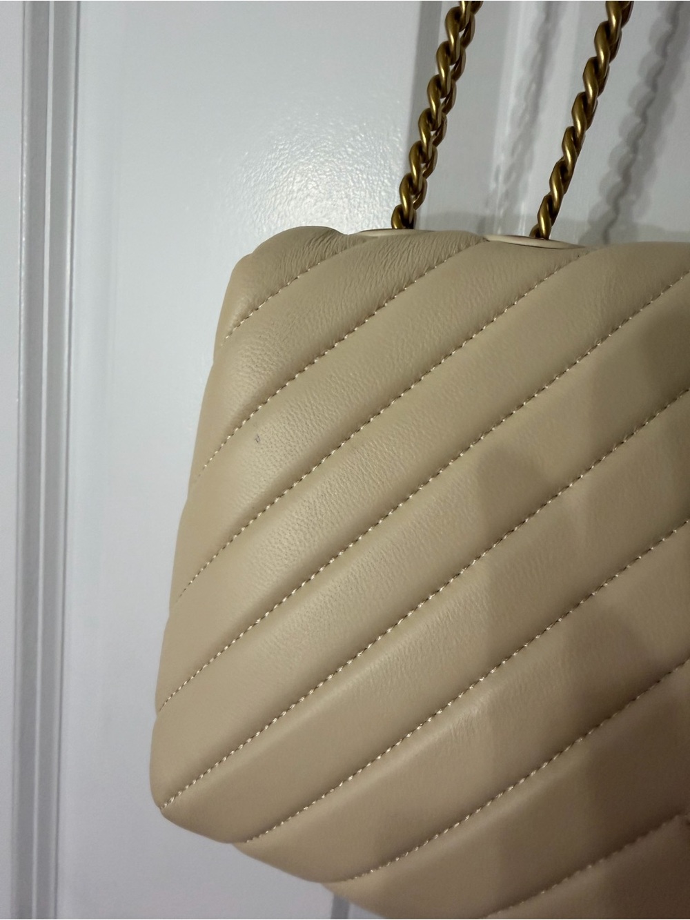 Quince Cream Quilted Chevron Chain-Shoulder Bag - Picture 4 of 8